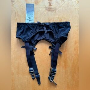 Dollhouse Bettie Retro Style Garter Suspender